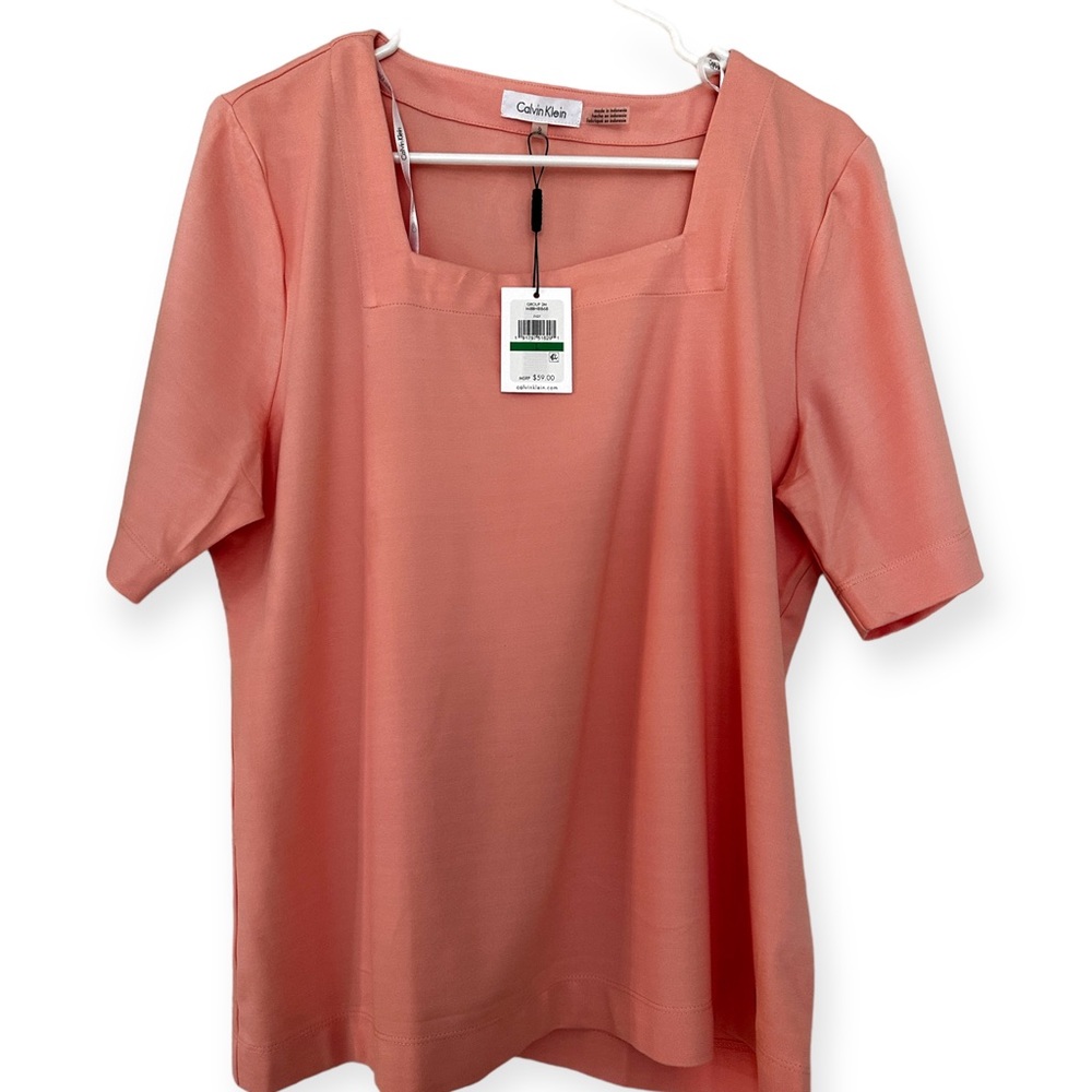 NWT Calvin Klein short sleeve light pink blouse-Large. Square neck